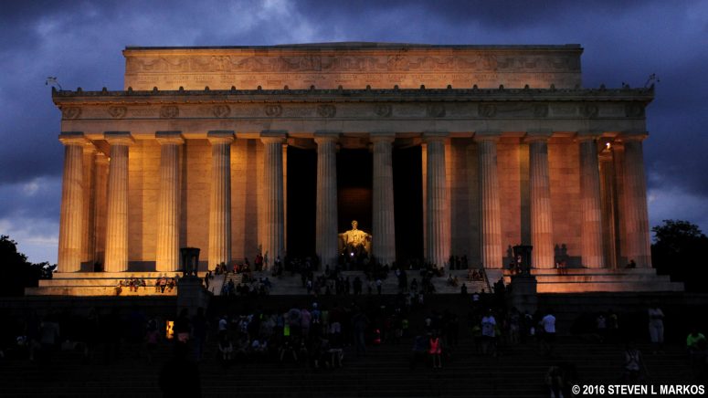 Lincoln Memorial at night