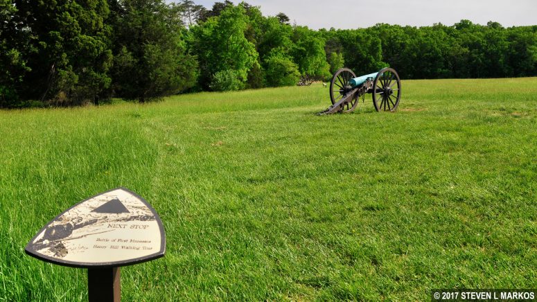Henry Hill Loop Trail continues along the tree line on its eastern side, Manassas National Battlefield Park
