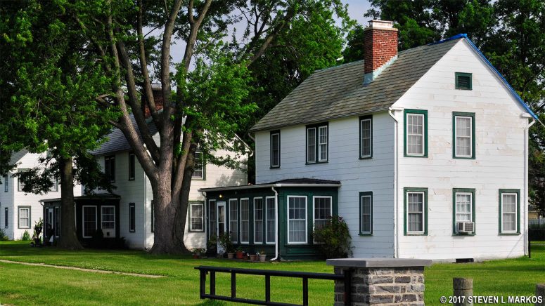 Former Officer Housing at Miller Field, now private residences, Gateway National Recreation Area
