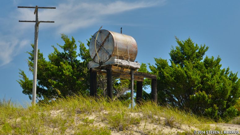 Unknown structure near Life Saving Station in the Cape Lookout Village Historic District