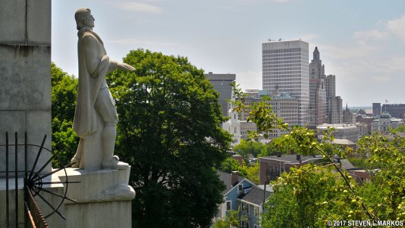 Roger Williams Memorial and grave at Prospect Terrace in Providence, Rhode Island