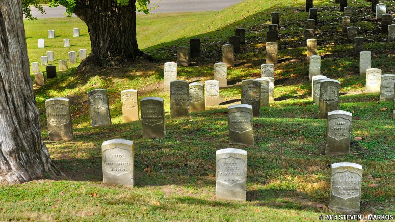 Graves of identified Union soldiers at Vicksburg National Cemetery