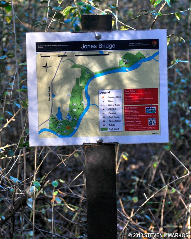 Trail sign in the Jones Bridge unit of Chattahoochee River National Recreation Area