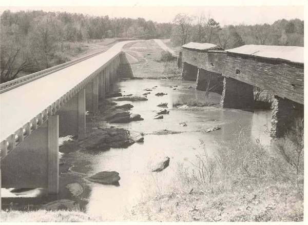 New Miller Bridge and the old covered bridge