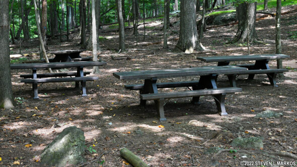 Picnic area at the Hog Rock Parking Lot in Catoctin Mountain Park