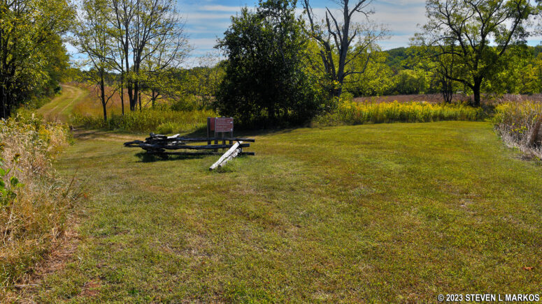 Northern intersection of the Ferguson Wildlife Trail and the Sweeney Trail at Appomattox Court House National Historical Park