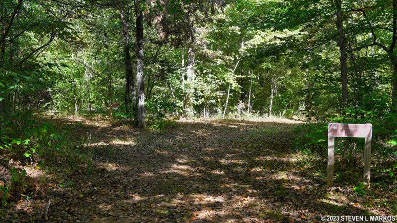 Intersection of Grant's Approach Trail and the Southside Connector Trail at Appomattox Court House National Historical Park