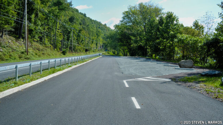Parking area along NY 97 for the Highland NY DEC canoe launch on the Upper Delaware Scenic and Recreational River