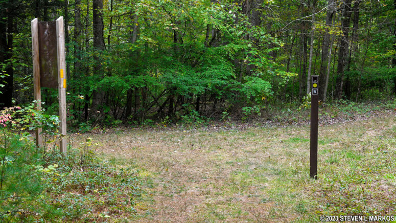 Intersection of the Hackers Trail and a trail that leads to Cliff Park Road, Delaware Water Gap National Recreation Area