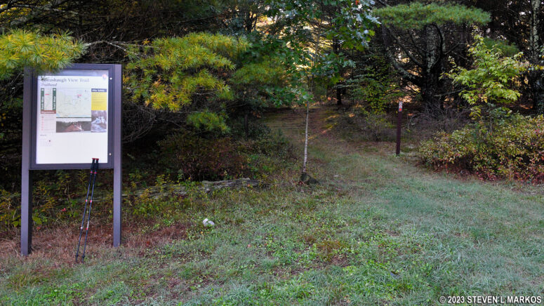 Start of the Conashaugh View Trail at the parking lot on Conashaugh View Road, Delaware Water Gap National Recreation Area