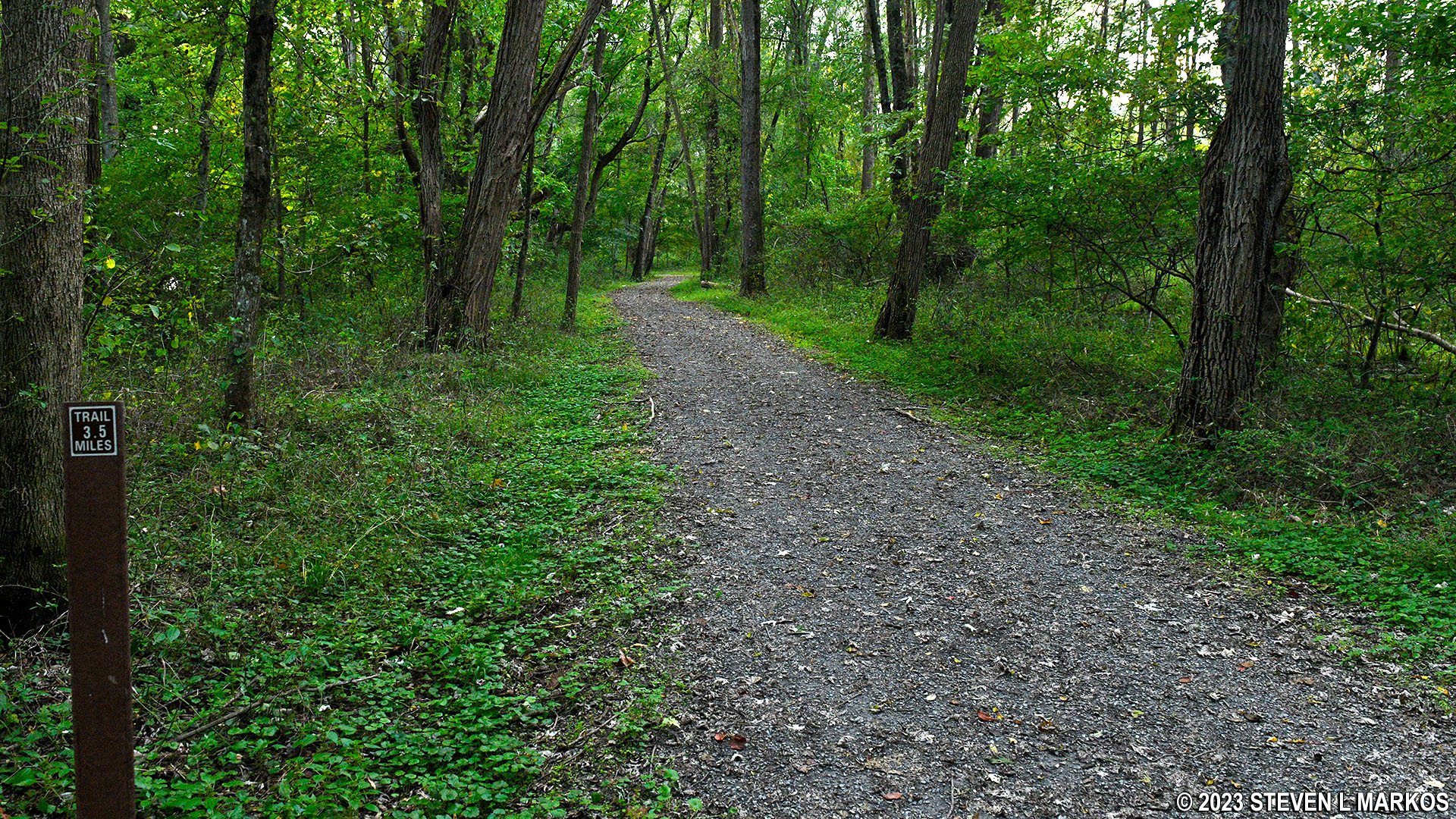 Delaware Water Gap National Recreation Area MCDADE TRAIL RIVERVIEW