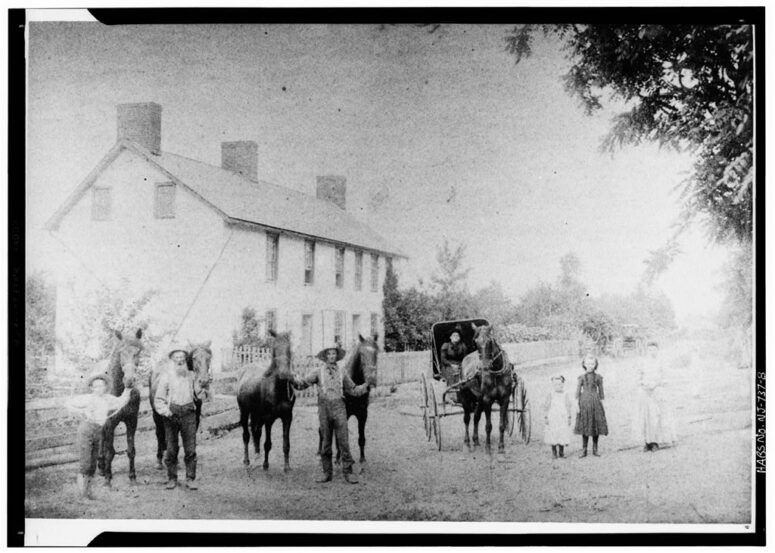 Old photo of the Alonzo Depue House