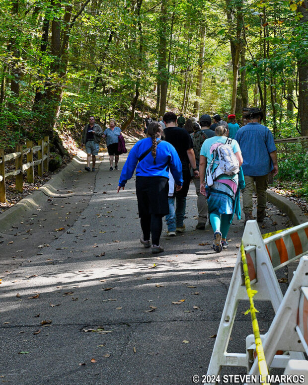Steep path from the Visitor Center to the Historic Entrance of Mammoth Cave