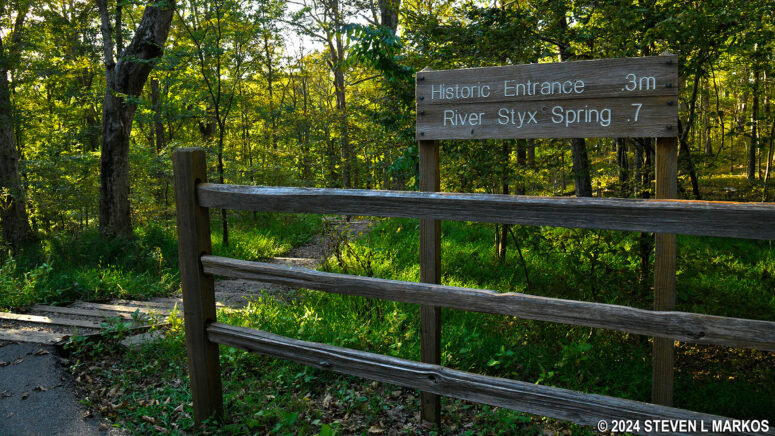 Connector to the Dixon Cave Trail from the Mammoth Cave Picnic Area