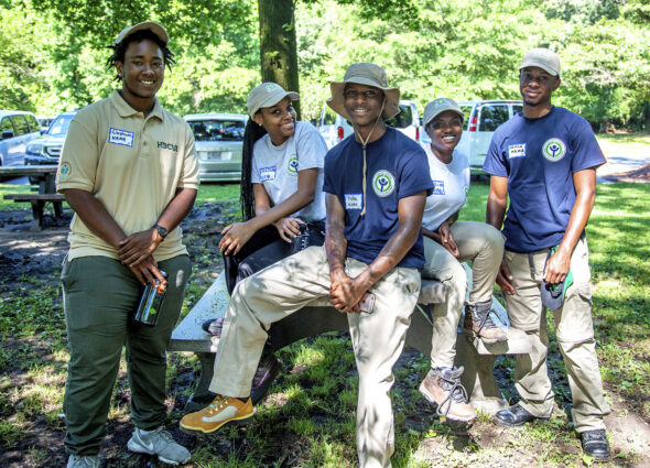 Summer Youth Volunteer Kickoff at Greenbelt Park (photo by National Park Service)