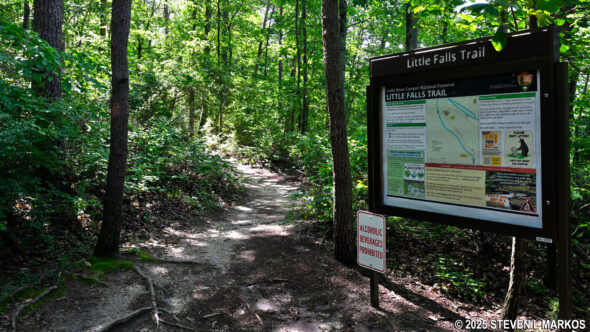 Start of the Little Falls Trail in Little River Canyon National Preserve