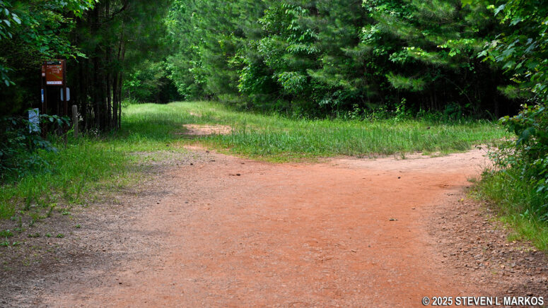 Old John Ward Trail turns east at its northern end near Dallas Highway, Kennesaw Mountain National Battlefield Park