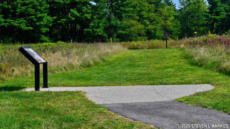 Start of the trail to Freeman's Farm at Stop 4 on the Saratoga Battlefield Tour, Saratoga National Historical Park