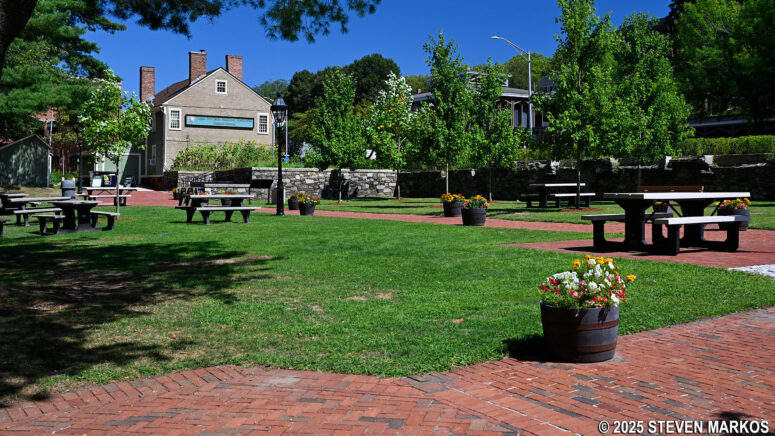 Picnic area at Rogers Williams National Memorial