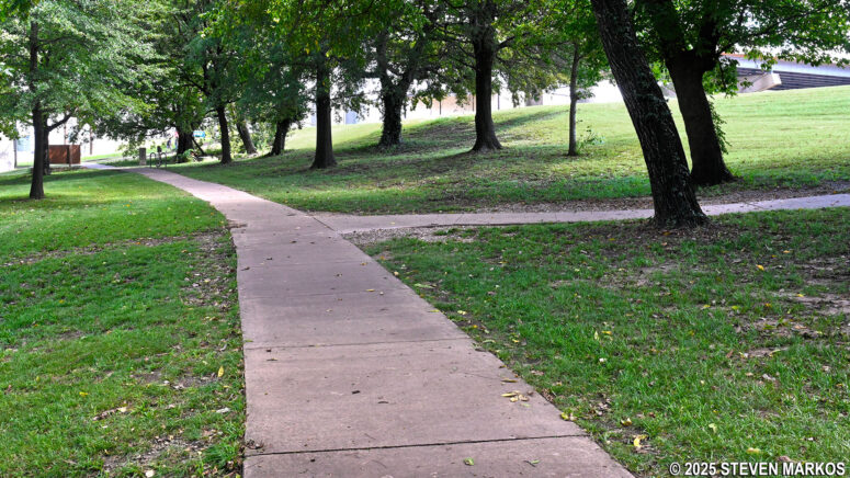 Fork on the northeastern side of the River Loop Trail, Fort Smith National Historic Site