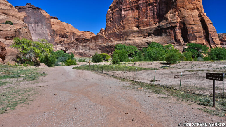 Path leading to the ruins on the White House Trail at Canyon de Chelly National Monument