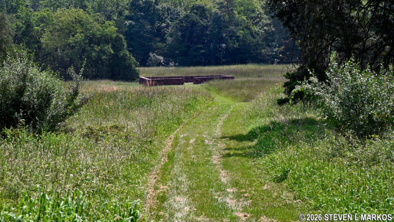 Path to the Hooe Cemetery at the Chinn Ridge stop on the Second Manassas Battlefield Tour, Manassas National Battlefield Park