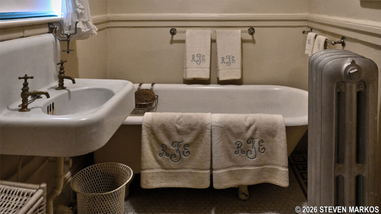 Bathroom in the Kennedy's Beals Street house, John Fitzgerald Kennedy National Historic Site