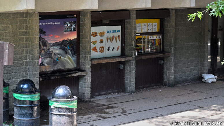 Concession stand in the courtyard between the two buildings of the Visitor Center at Great Falls Park in Virginia