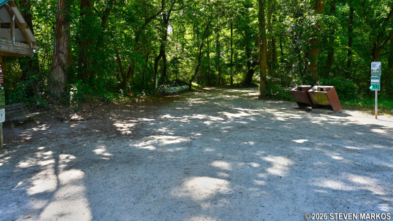 Start of the Chattahoochee River leg of the Fitness Trail at the Columns Drive section of Chattahoochee River National Recreation Area