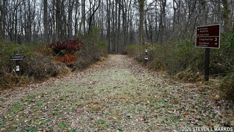 First intersection on the connector trail from the Cross Estate Gardens parking lot to the Patriots Path, Morristown National Historical Park