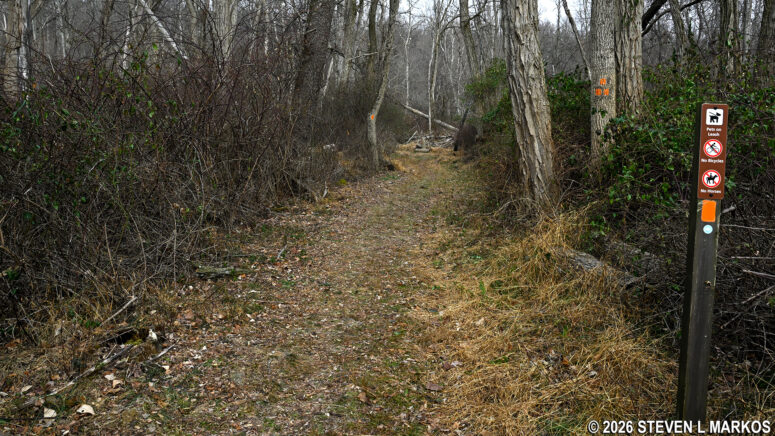 Start of the Soldier Hut Trail near the Wick Farm at Morristown National Historical Park